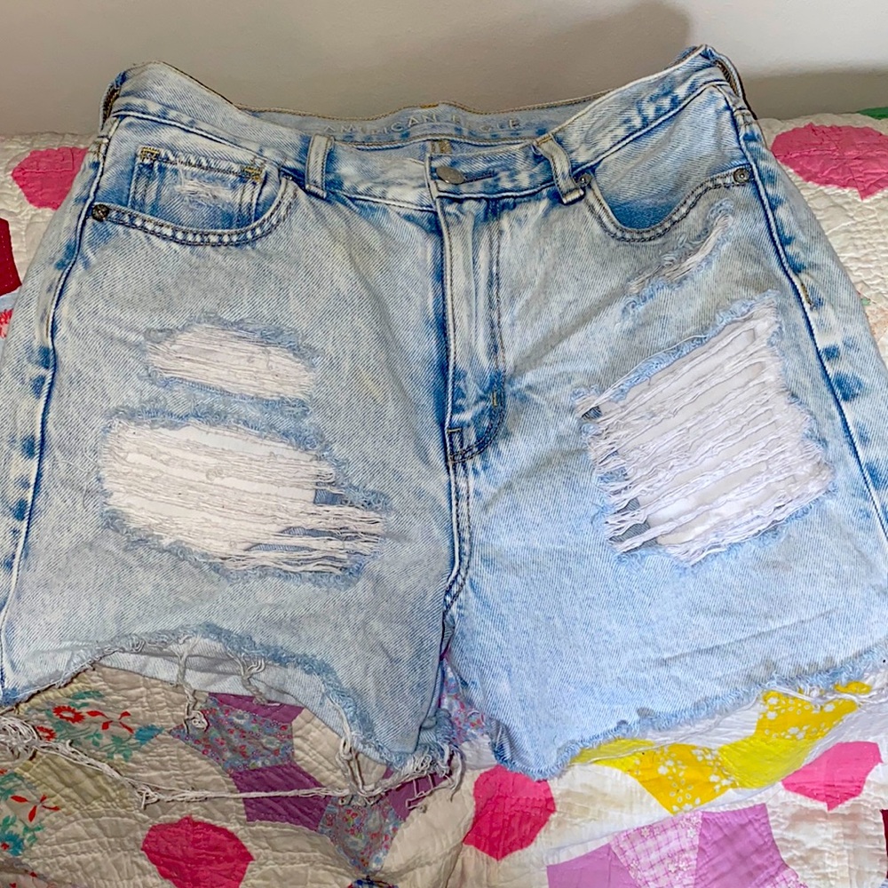 AE High waisted mom shorts